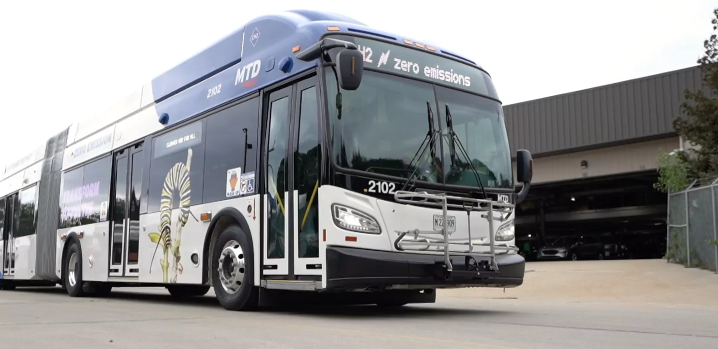 hydrogen powered bus transportation
